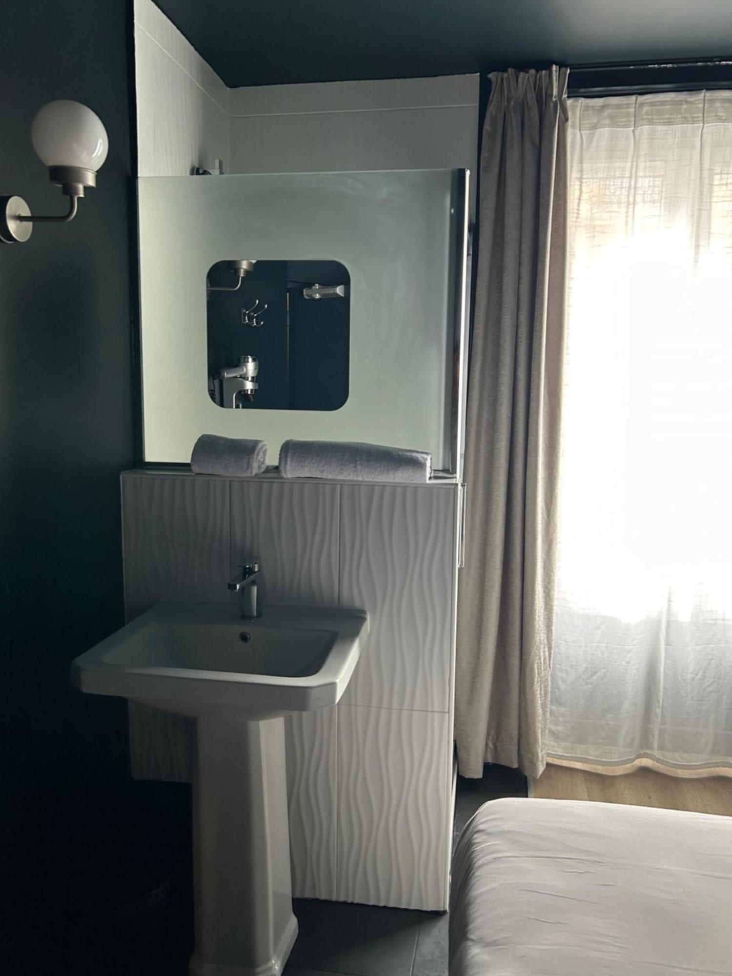 Hotel Maat Etoile Párizs Kültér fotó